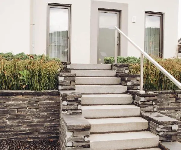 아파트 Kaufmann 베른카슈텔쿠에스